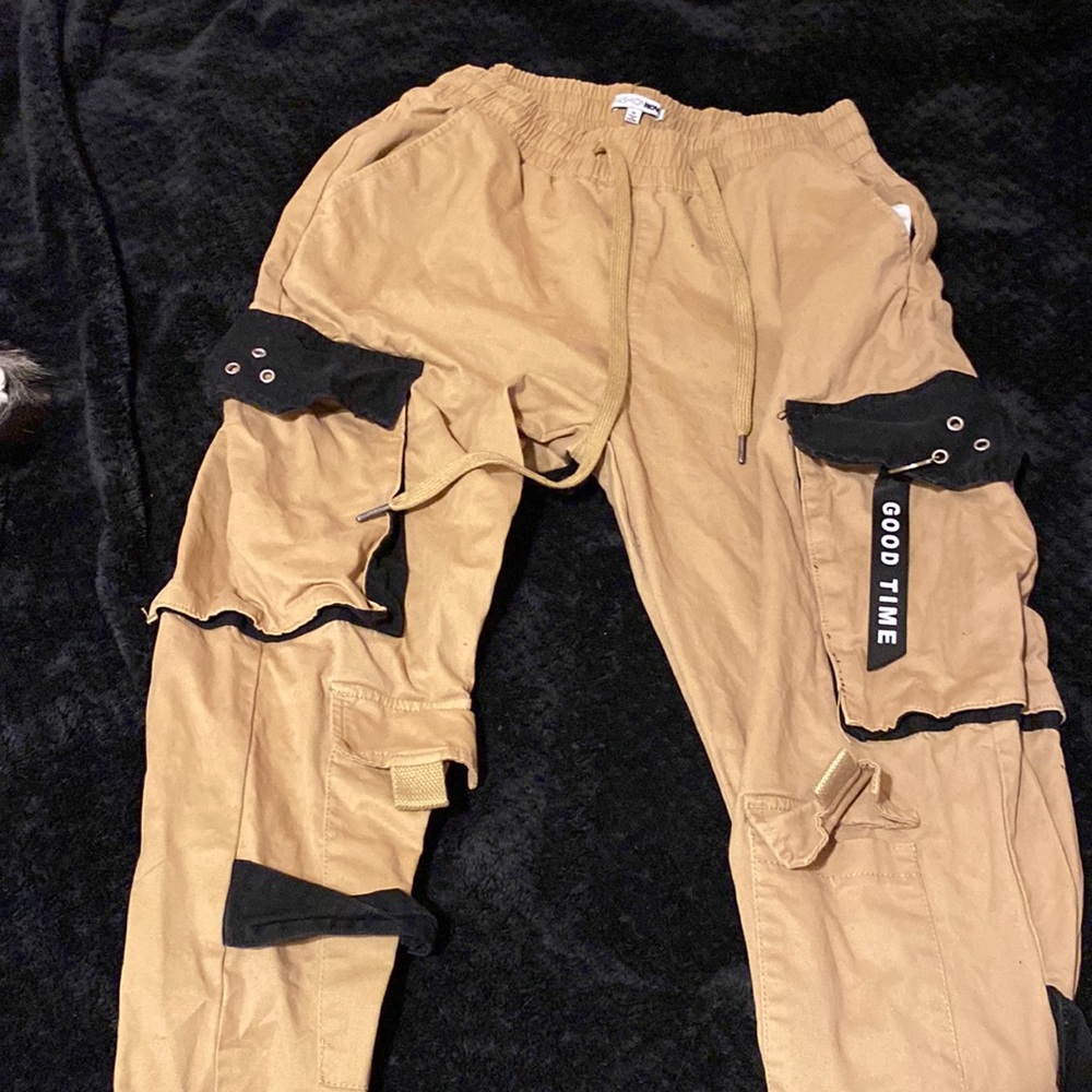 Cargo fashion nova pants :)